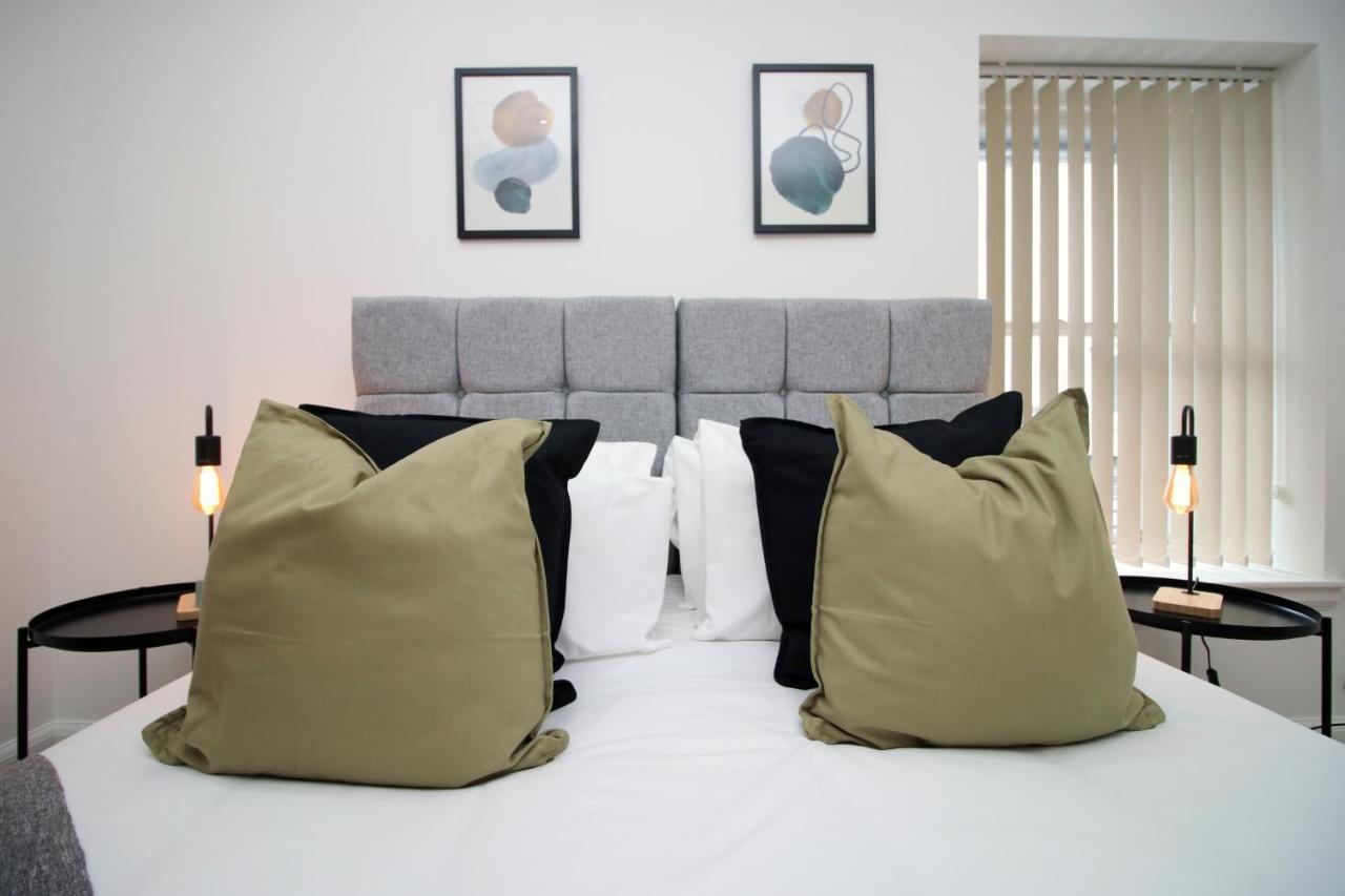 No 2 Under The Clock By Ssw - 2Br, Right In The City Centre, Sleeps 6 Cardiff Exterior foto