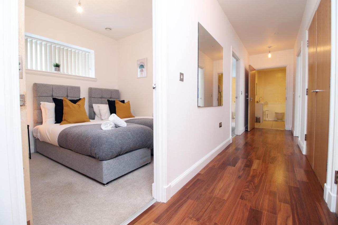 No 2 Under The Clock By Ssw - 2Br, Right In The City Centre, Sleeps 6 Cardiff Exterior foto