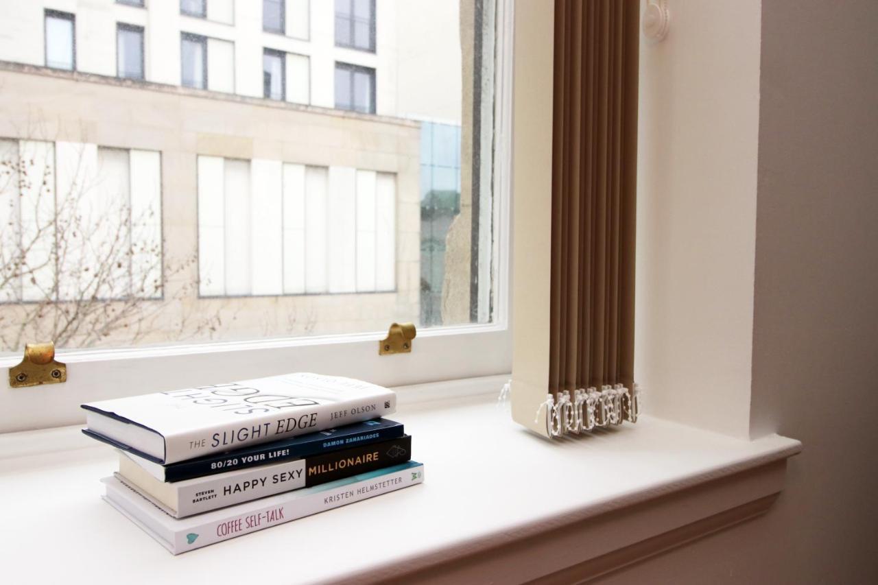 No 2 Under The Clock By Ssw - 2Br, Right In The City Centre, Sleeps 6 Cardiff Exterior foto